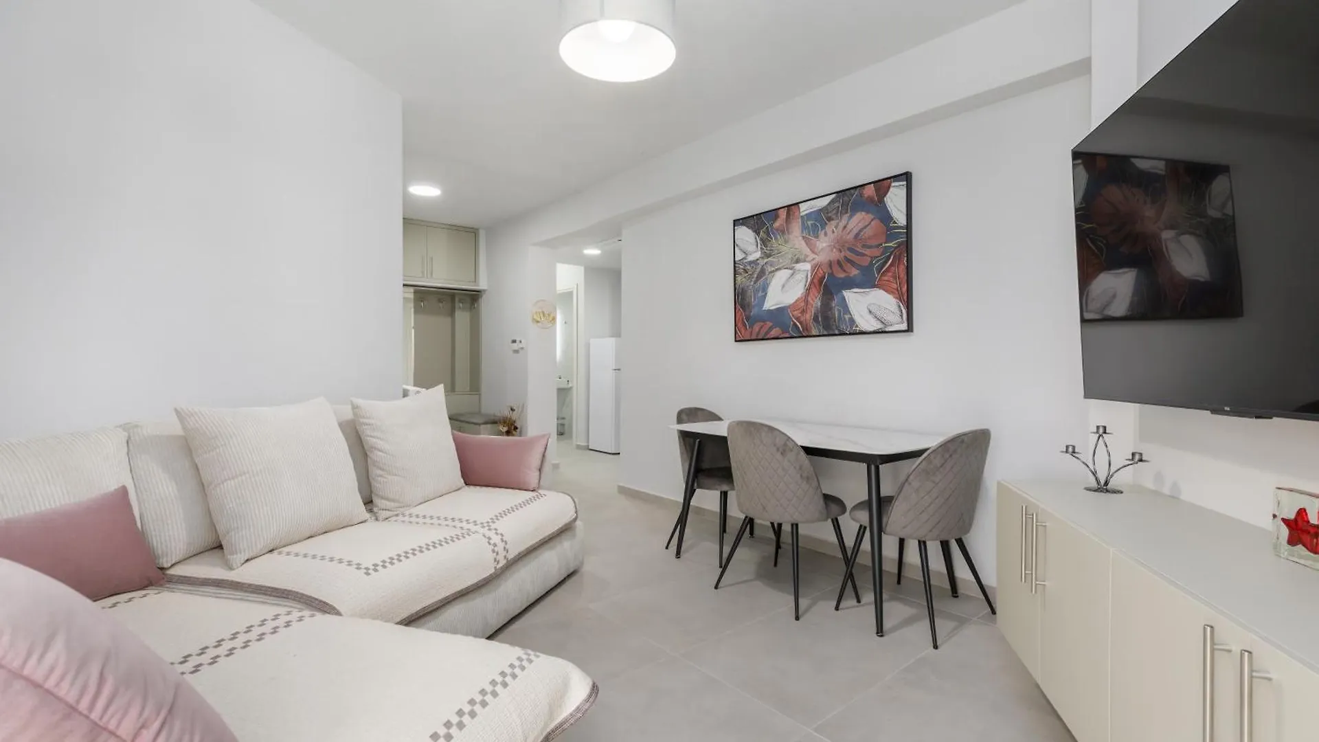 Eleon Apartment location